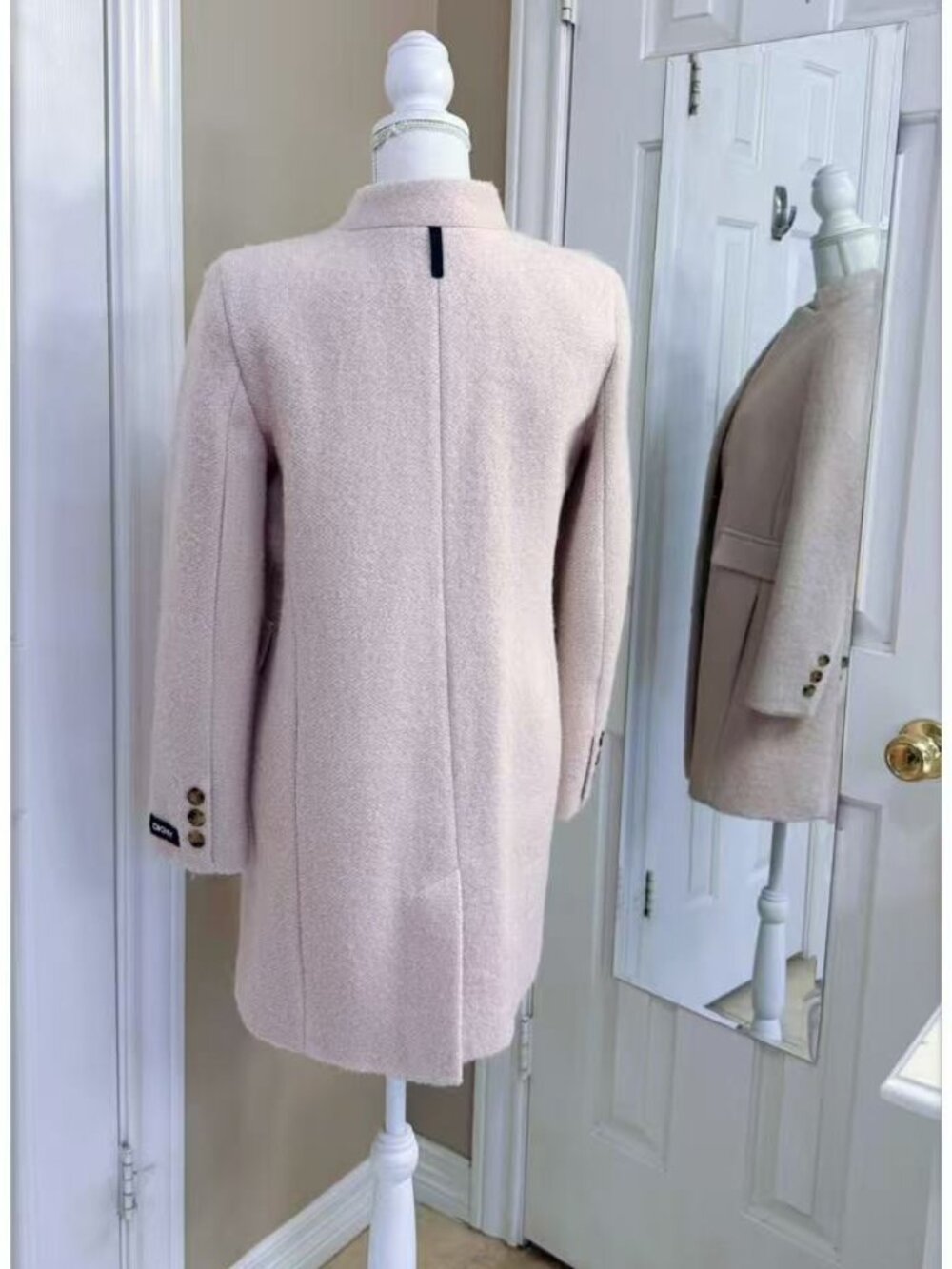 Single-breasted textured bouclé walker coat size S